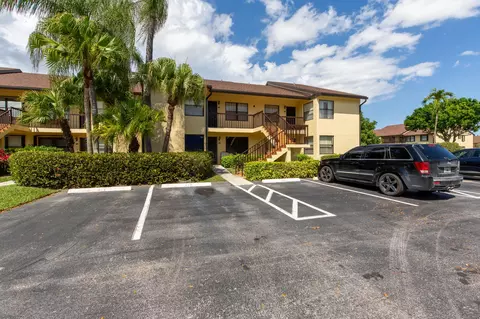 4715 Lucerne Lakes Blvd E #205, Greenacres, FL 33467