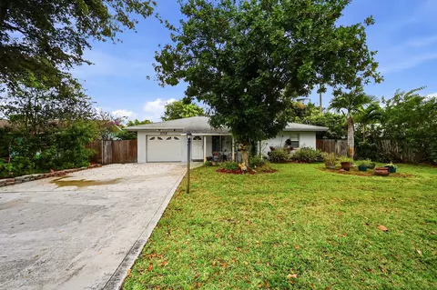 2316 SE 1st St, Boynton Beach, FL 33435