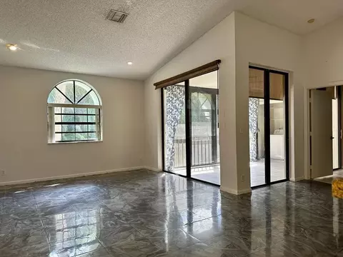 5438 Verona Drive Unit 812 L Dr #L, Boynton Beach, FL 33437
