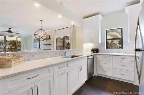 100 Uno Lago Dr #205, Juno Beach, FL 33408