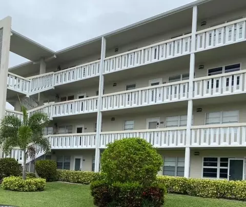 296 Grantham F, Deerfield Beach, FL 33442