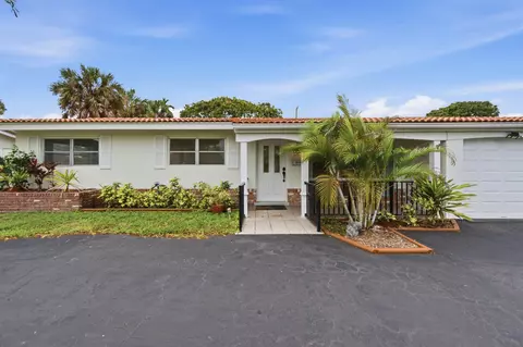2120 NE 62nd Ct, Fort Lauderdale, FL 33308