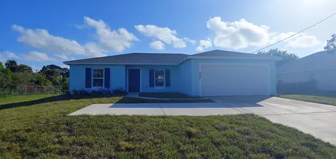 682 SW Paar Dr, Port Saint Lucie, FL 34953