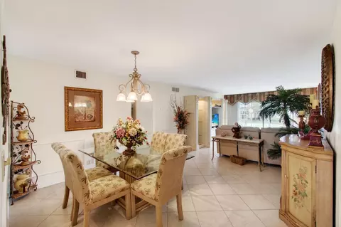2902 Victoria Cir #J-2, Coconut Creek, FL 33066