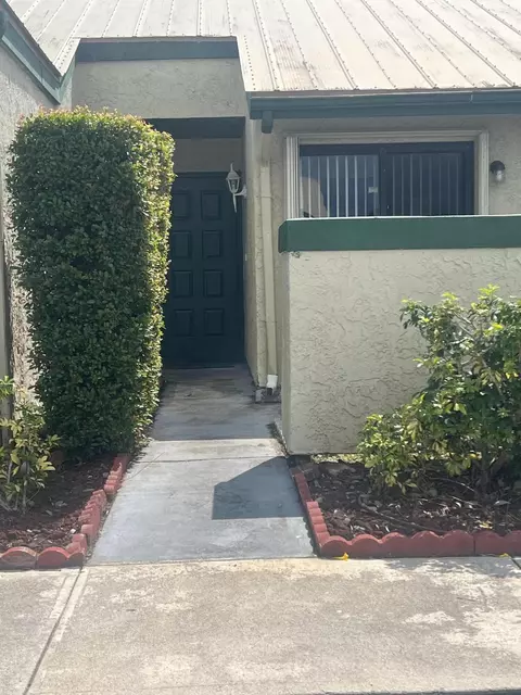 566 SW Sara Blvd, Port Saint Lucie, FL 34953