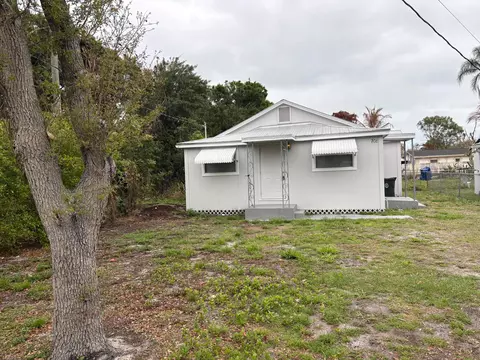 706 S 17th St, Fort Pierce, FL 34950