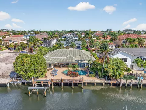 954 Cypress Dr, Delray Beach, FL 33483