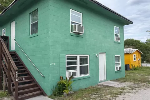 2206 Delaware Ave, Fort Pierce, FL 34950