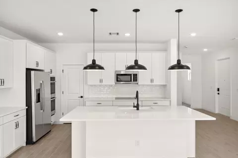 Kitchen - 184 SE Birch Ter, Stuart, FL 34997 photo 2 of 8