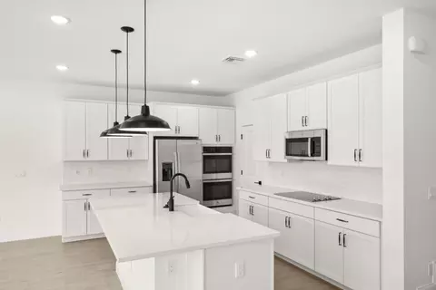 Kitchen - 184 SE Birch Ter, Stuart, FL 34997 photo 1 of 8