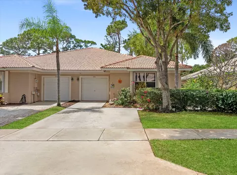 336 W Coral Trace Cir, Delray Beach, FL 33445