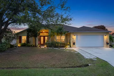 6162 NW Gatun Dr, Port Saint Lucie, FL 34986
