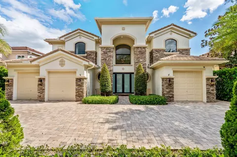 647 Edgebrook Ln, Royal Palm Beach, FL 33411