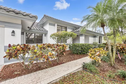 9561 N Orchard Cir, Davie, FL 33328