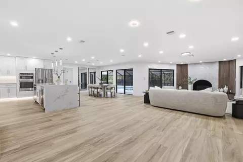 8862 Wendy Ln S, West Palm Beach, FL 33411