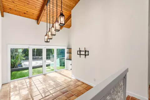 228 NE 16th Ter, Fort Lauderdale, FL 33301