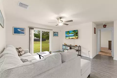 8275 105th Ct, Vero Beach, FL 32967