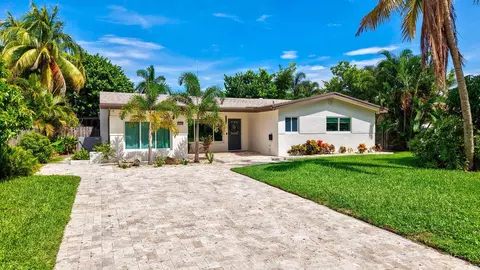 4760 NE 17th Ave, Oakland Park, FL 33334