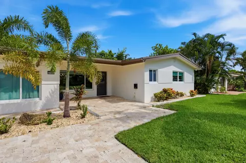 4760 NE 17th Ave, Oakland Park, FL 33334