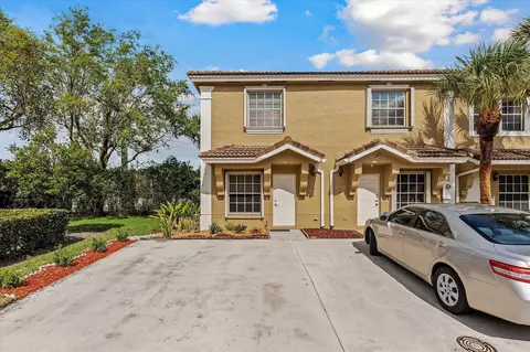 238 SW 122nd Ter, Pembroke Pines, FL 33025