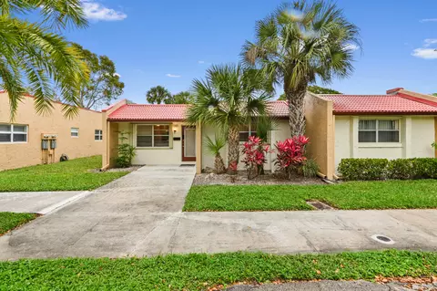 103 Lake Anne Dr, West Palm Beach, FL 33411