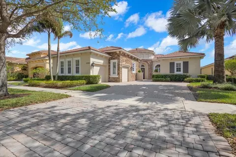 10095 SW Nuova Way, Port Saint Lucie, FL 34986