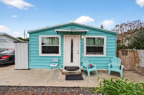 1071 Peak Rd, Lake Worth, FL 33462