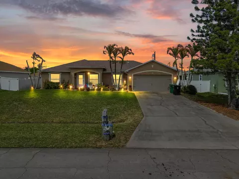 311 SW Dustin Ave, Port Saint Lucie, FL 34953