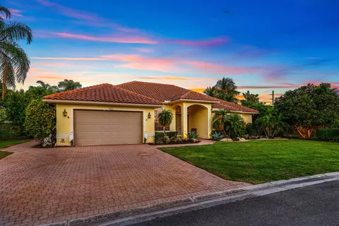 9696 Plumeria Way, Boynton Beach, FL 33436