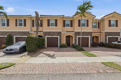 5114 Ashley River Rd, West Palm Beach, FL 33417