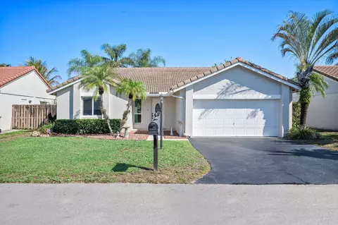 15541 Dover Ct, Davie, FL 33331
