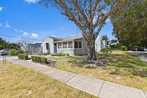 701 Palmetto St, West Palm Beach, FL 33405