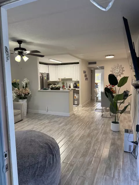 2000 Springdale Blvd #108, Palm Springs, FL 33461