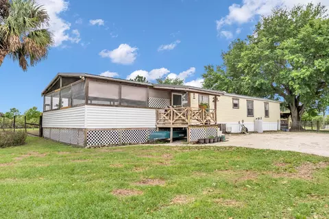 17255 NW 272nd St, Okeechobee, FL 34972