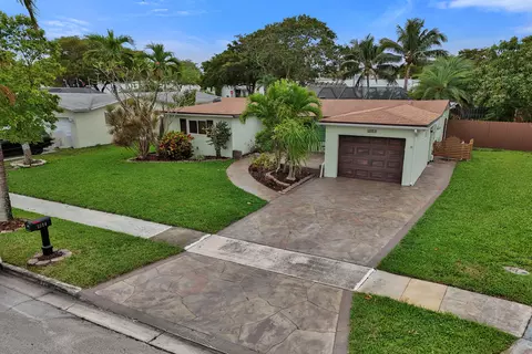 6984 NW 4th Ct, Margate, FL 33063