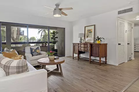 5495 NE 25th Ave #202, Fort Lauderdale, FL 33308