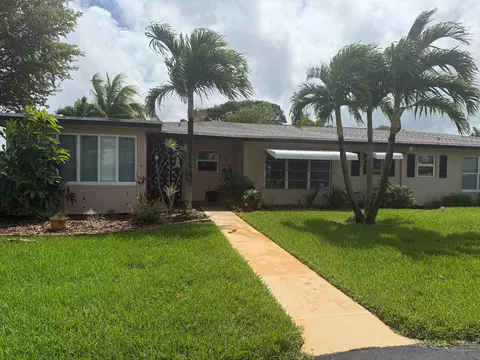 1052 North Dr #B, Delray Beach, FL 33445