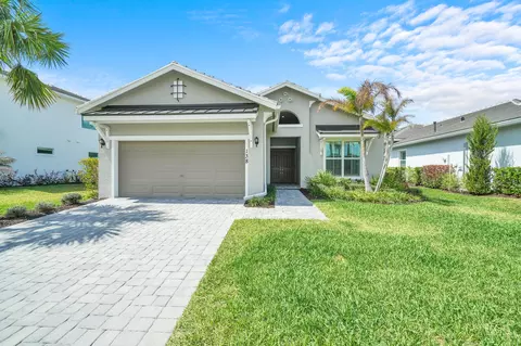 138 SE Palma St, Port Saint Lucie, FL 34984