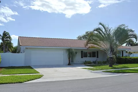 50 SW 11th Ave, Boca Raton, FL 33486