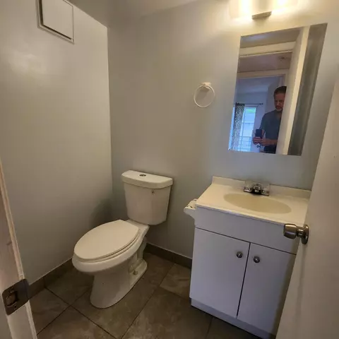 Bath - 643 Durham W, Deerfield Beach, FL 33442 photo 1 of 2