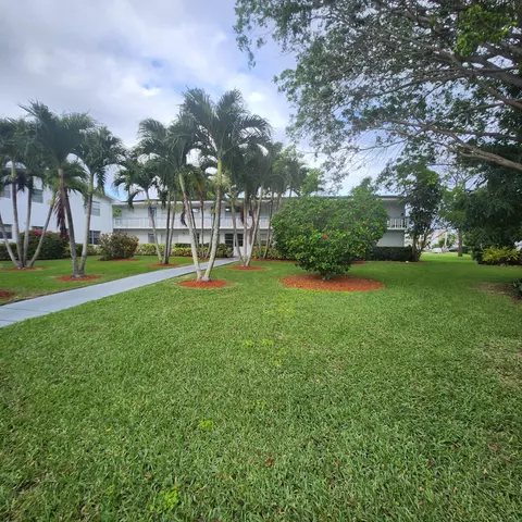 Exterior - 643 Durham W, Deerfield Beach, FL 33442 photo 2 of 7