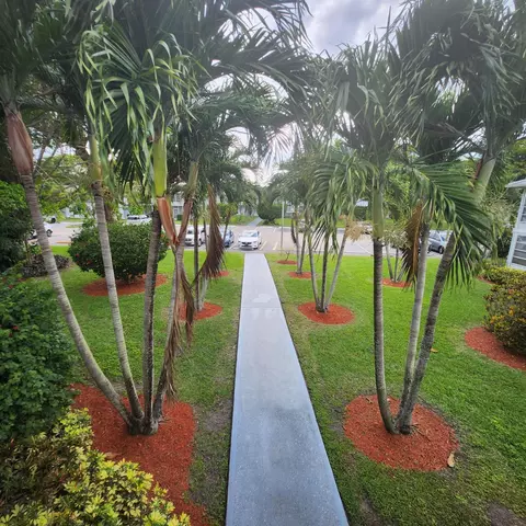 Exterior - 643 Durham W, Deerfield Beach, FL 33442 photo 3 of 7