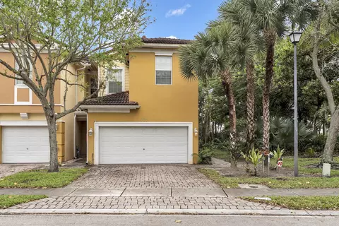 771 Pipers Cay Dr, West Palm Beach, FL 33415