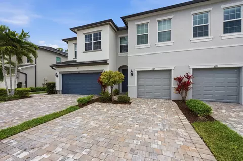 6125 Rancho Ln, Greenacres, FL 33415
