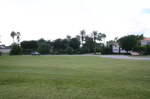 2390 Muir Cir, Wellington, FL 33414