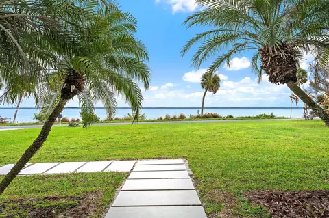6205 S Indian River Dr, Fort Pierce, FL 34982
