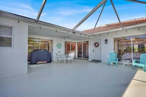 9701 Chapman Oak Ct, Palm Beach Gardens, FL 33410