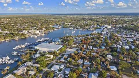 View/Area - 4176 SE Fairway Ct, Stuart, FL 34997 photo 12 of 20