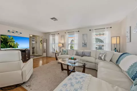 Living - 4176 SE Fairway Ct, Stuart, FL 34997 photo 3 of 3