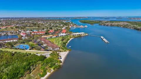 View/Area - 4176 SE Fairway Ct, Stuart, FL 34997 photo 15 of 20